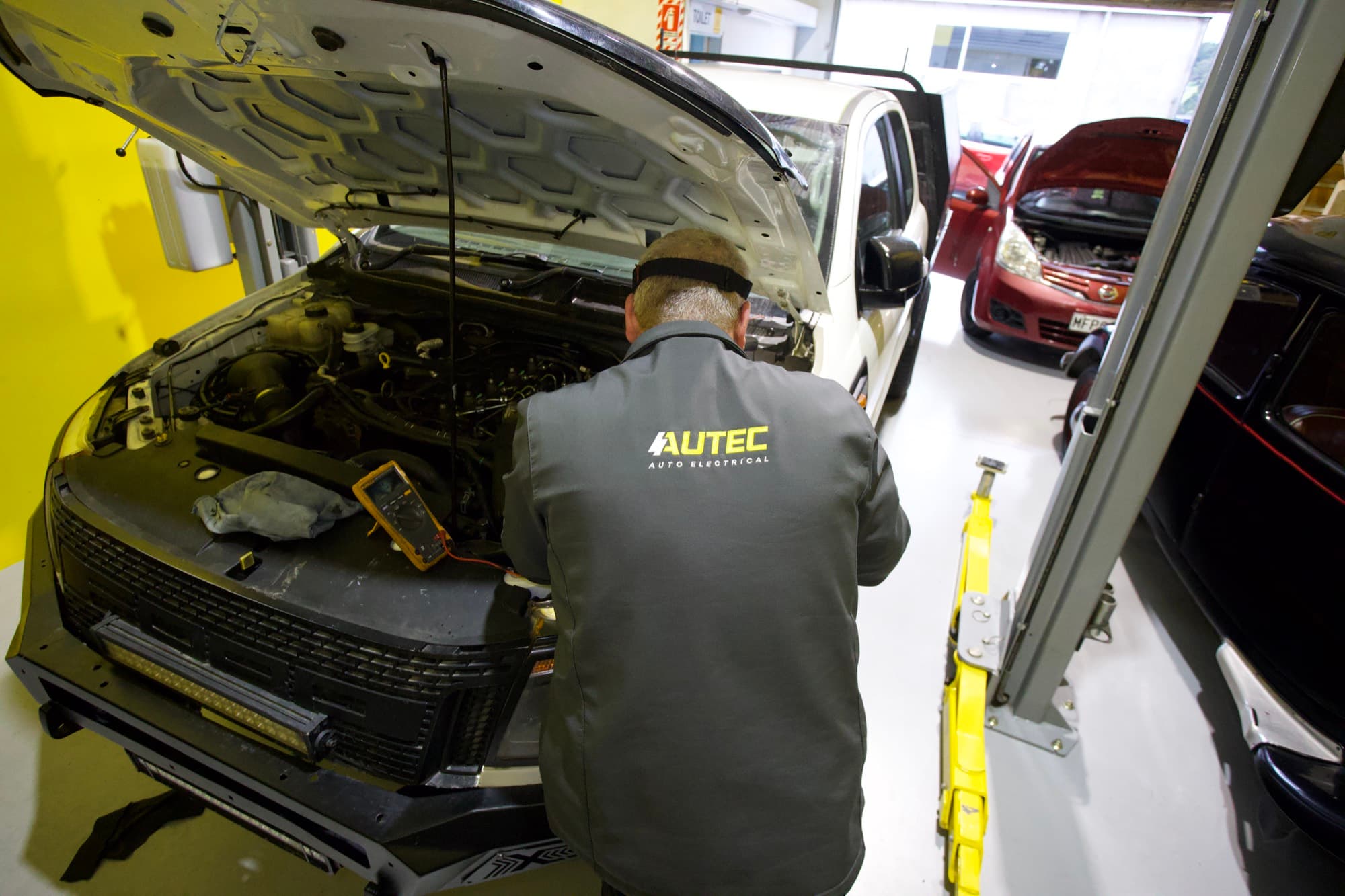 Car air conditioning repair & regas